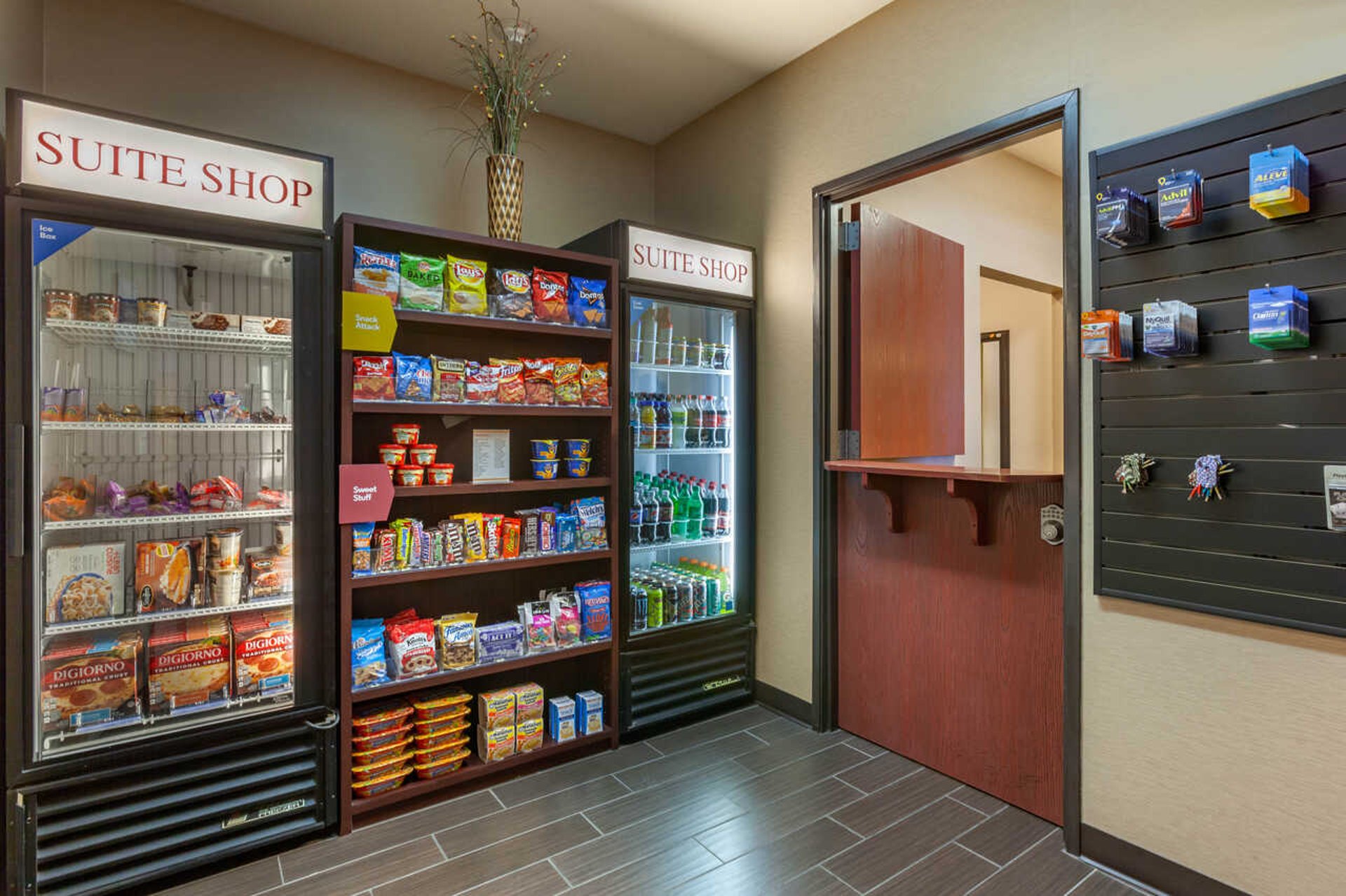 Marketplace | Comfort Suites Glendale - State Farm Stadium Area
