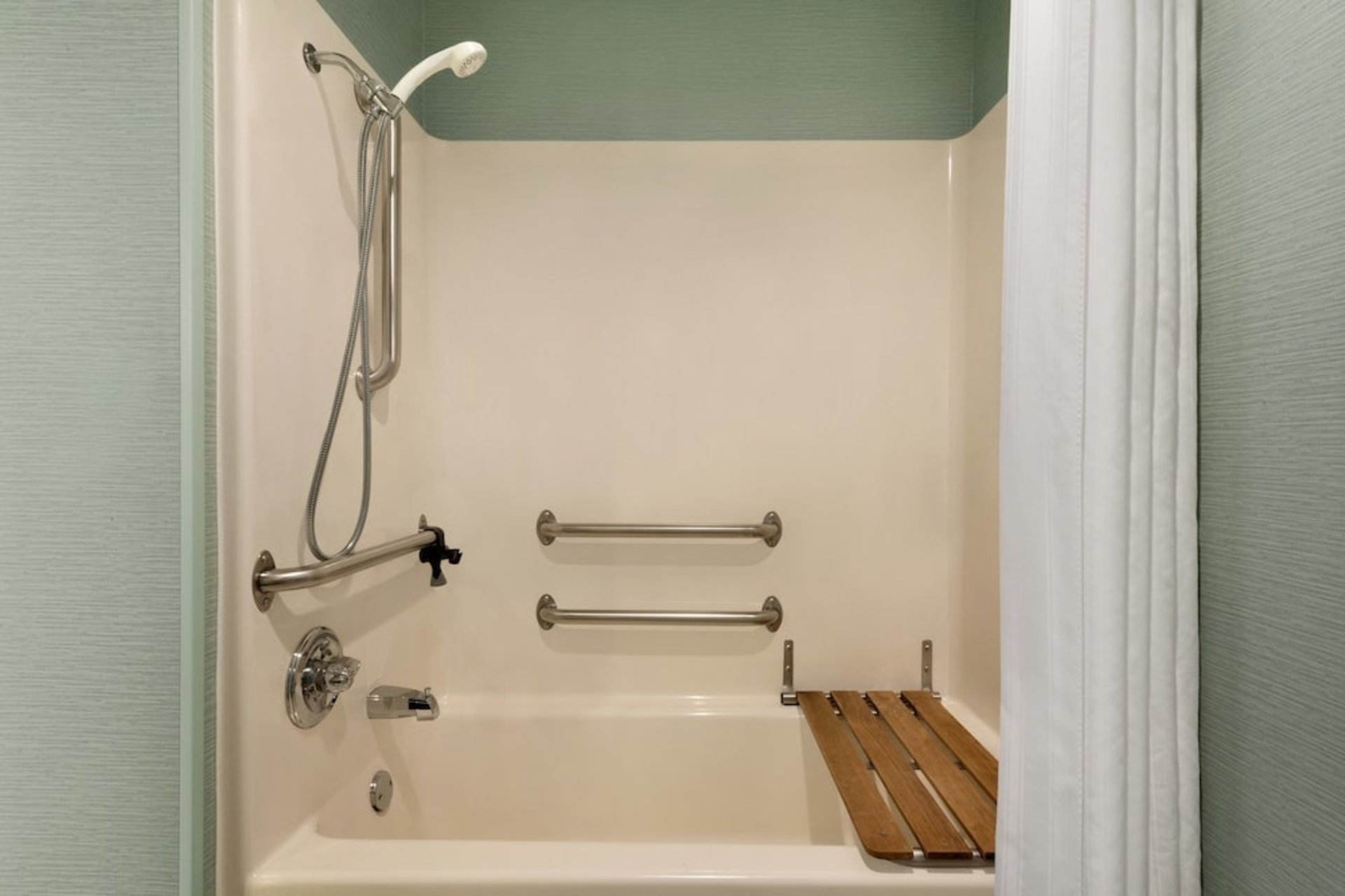 Bathtub