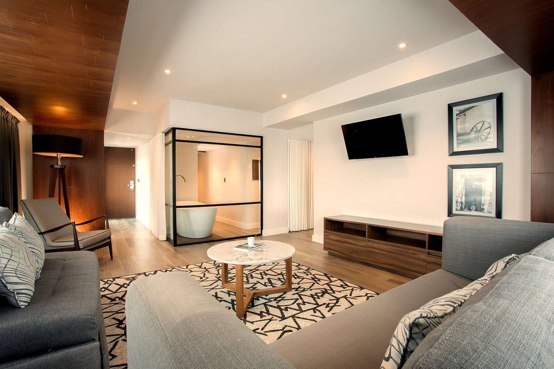 Corner Living Area