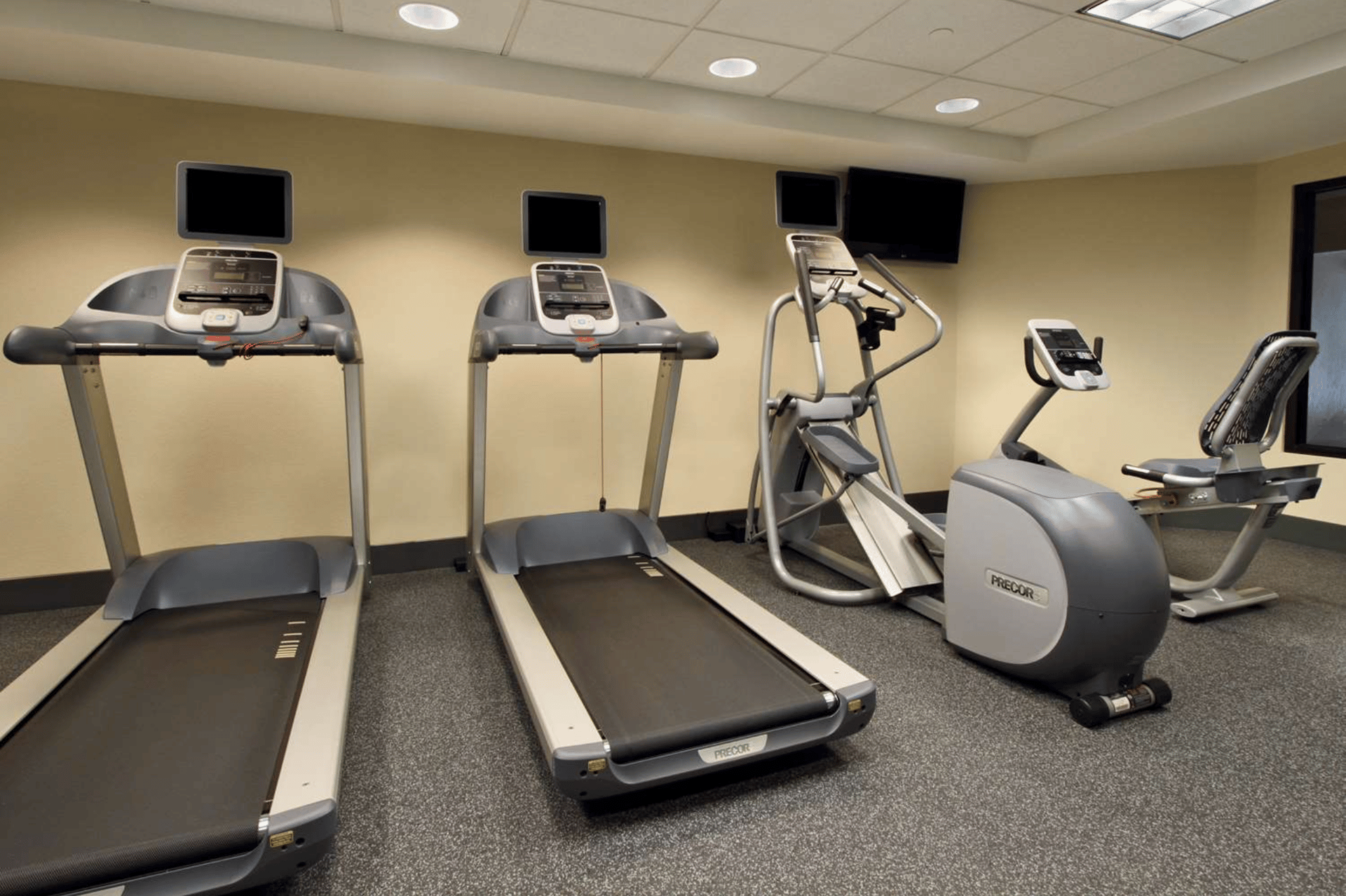 Work Out Area | Hampton Inn Hagerstown