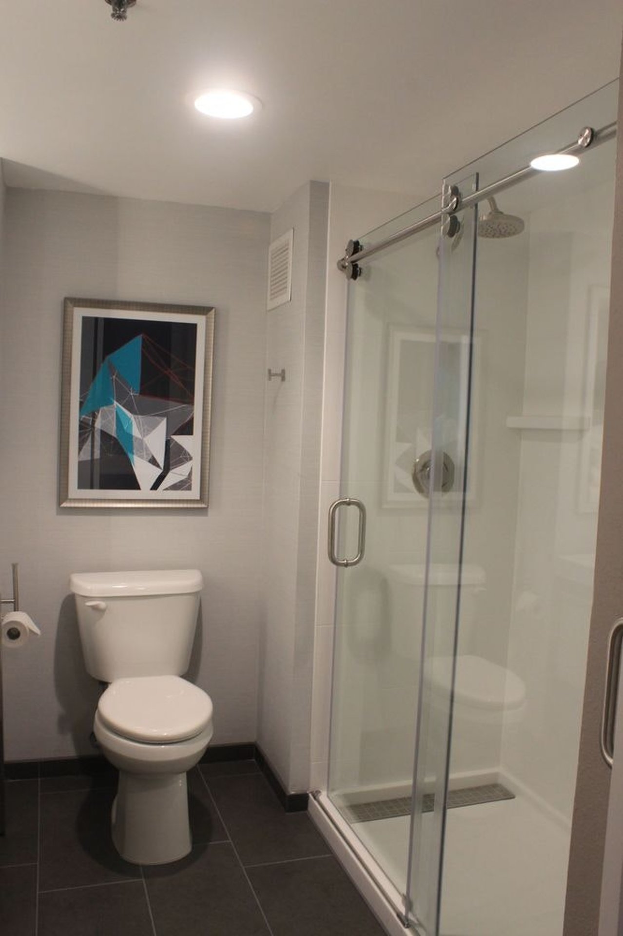 Executive Suite Bathroom