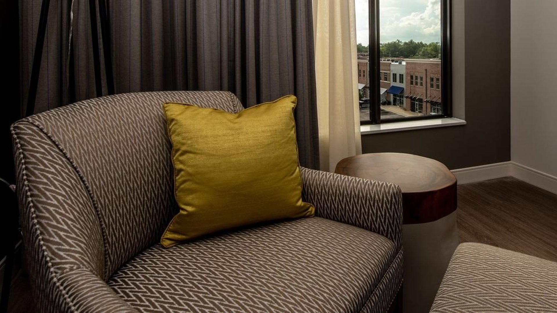 1 Bed Suite Detail