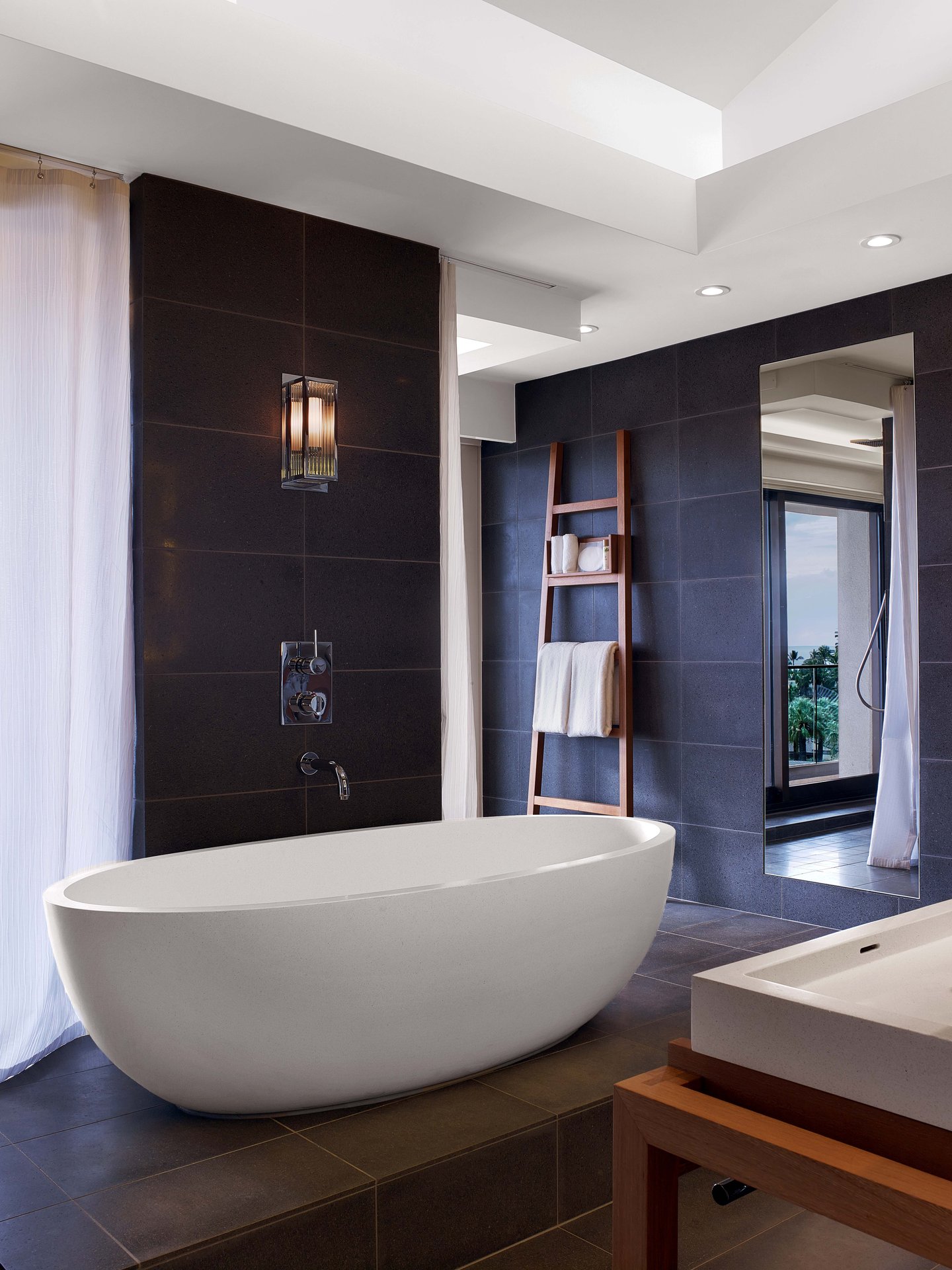 Bathtub