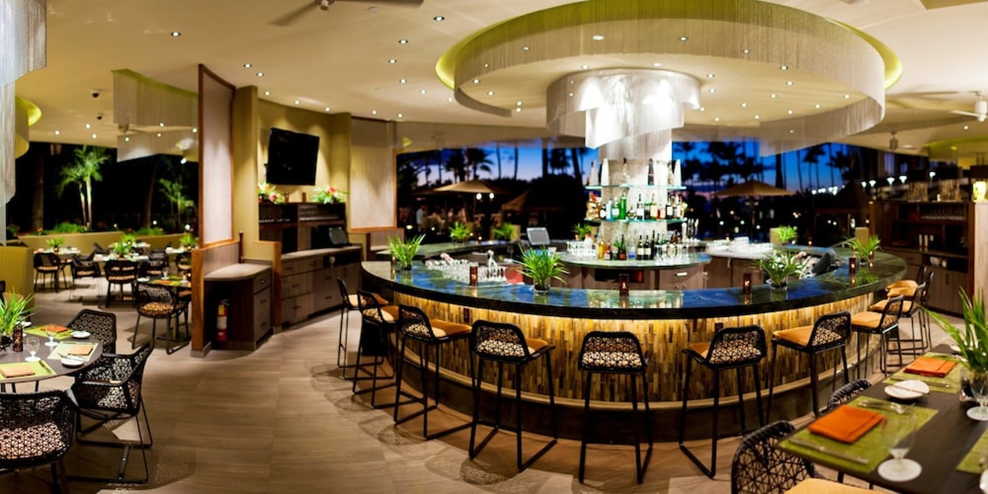 inside bar.jpg | Fairmont Kea Lani