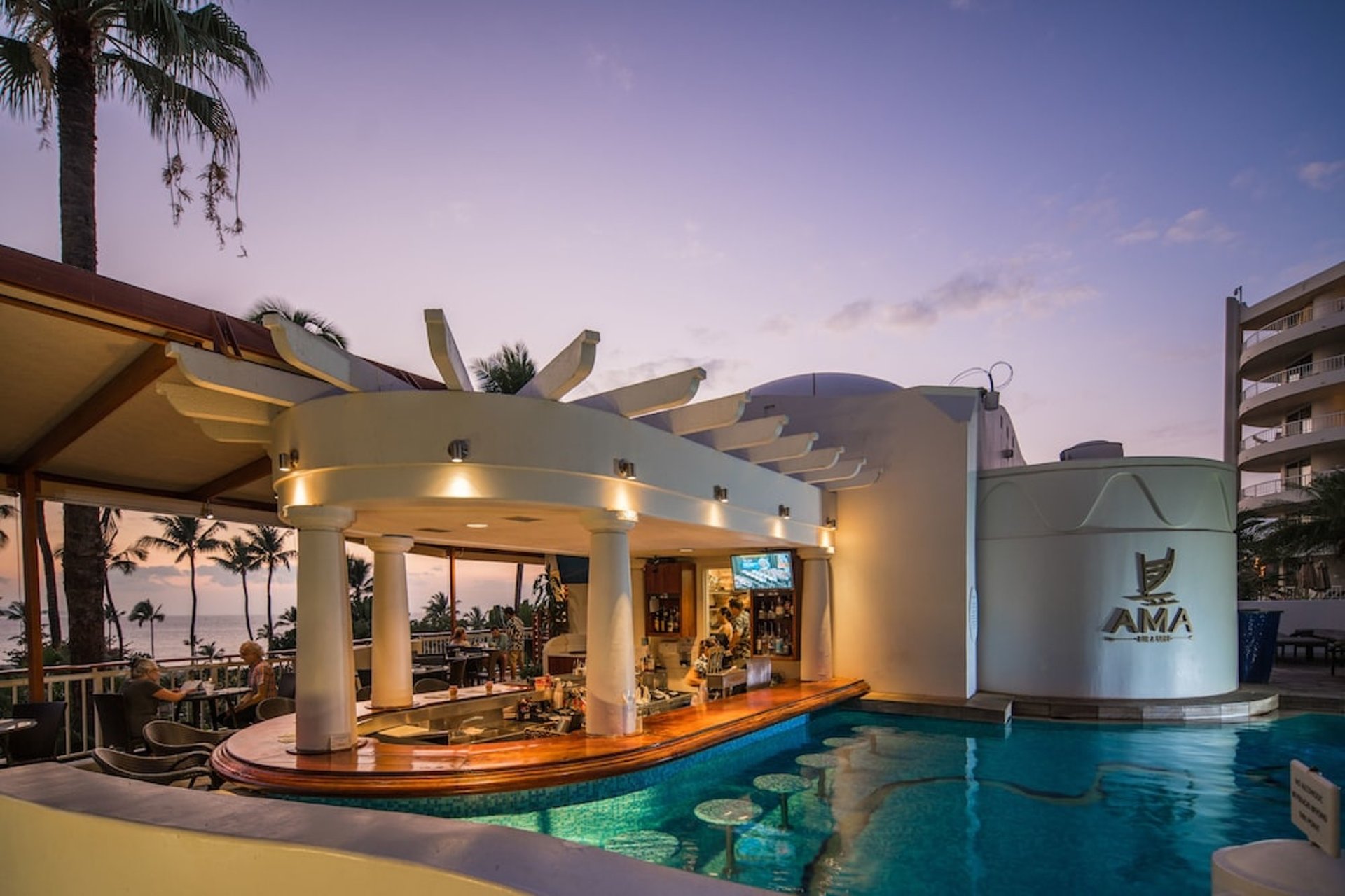 pool bar.jpg | Fairmont Kea Lani