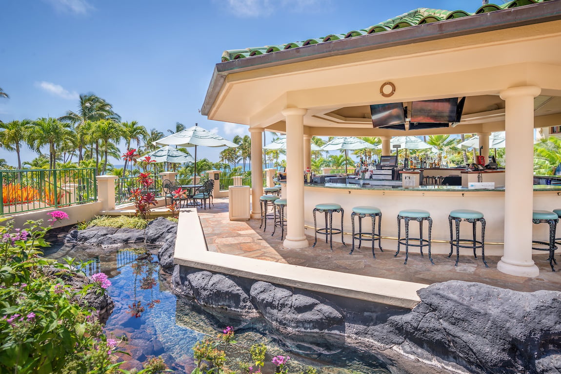 Captain's Bar | Grand Hyatt Kauai Resort and Spa