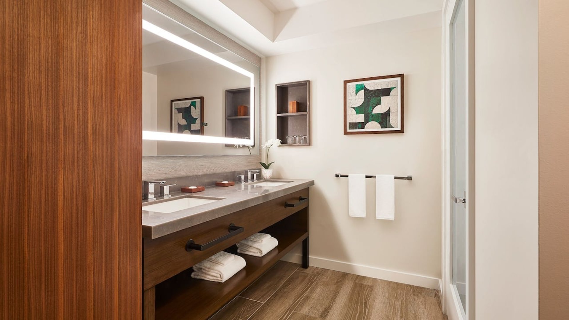 Hyatt-Regency-Maui-Resort-and-Spa-P716-Two-Sinks.16x9.jpg