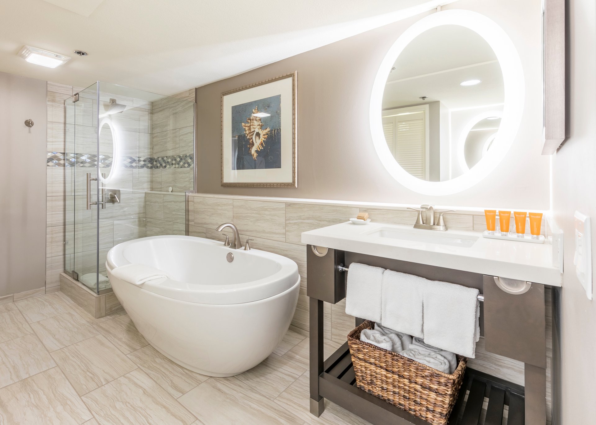 Deep soakng tub