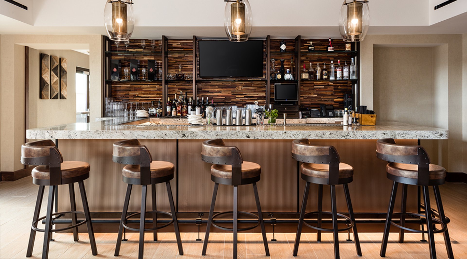 Bar | Bear Springs Hotel