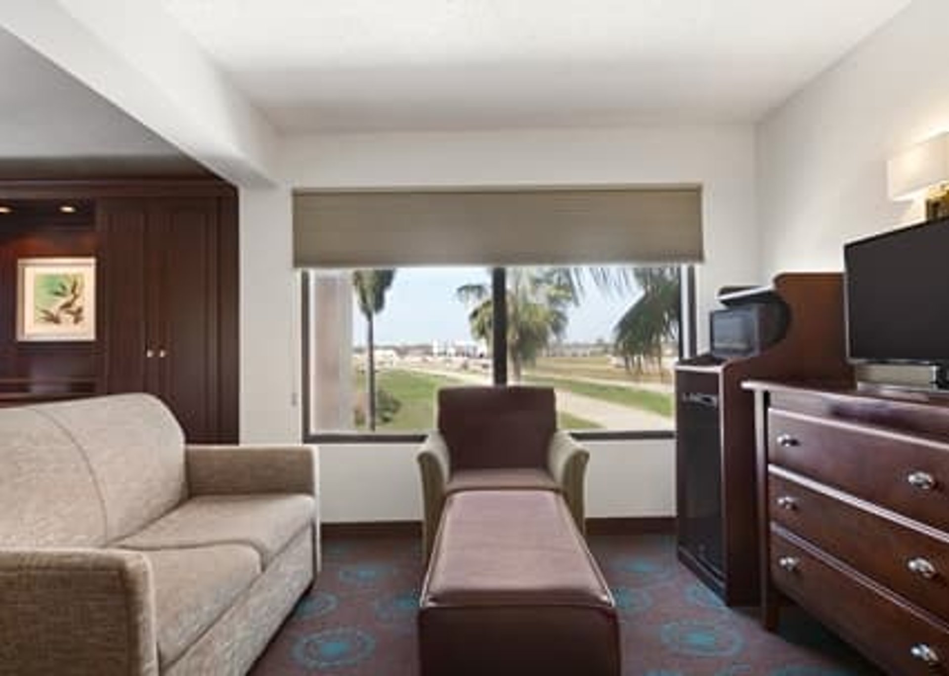 HX_kingsuite003_8_425x303_FitToBoxSmallDimension_Center.jpg
