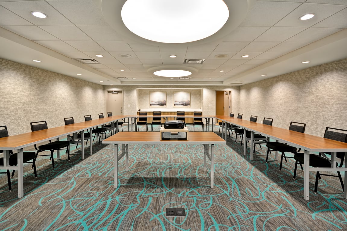 Meeting Room Presentation | Home2 Suites by Hilton Houston Near the Galleria