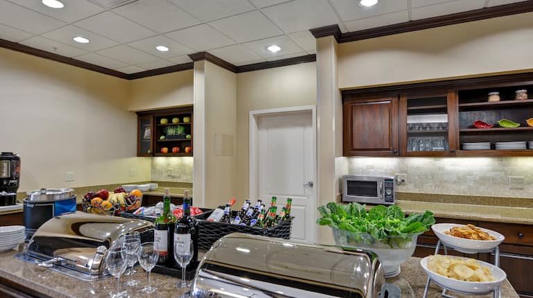 Breakfast Area | Homewood Suites Houston West Energy Corridor