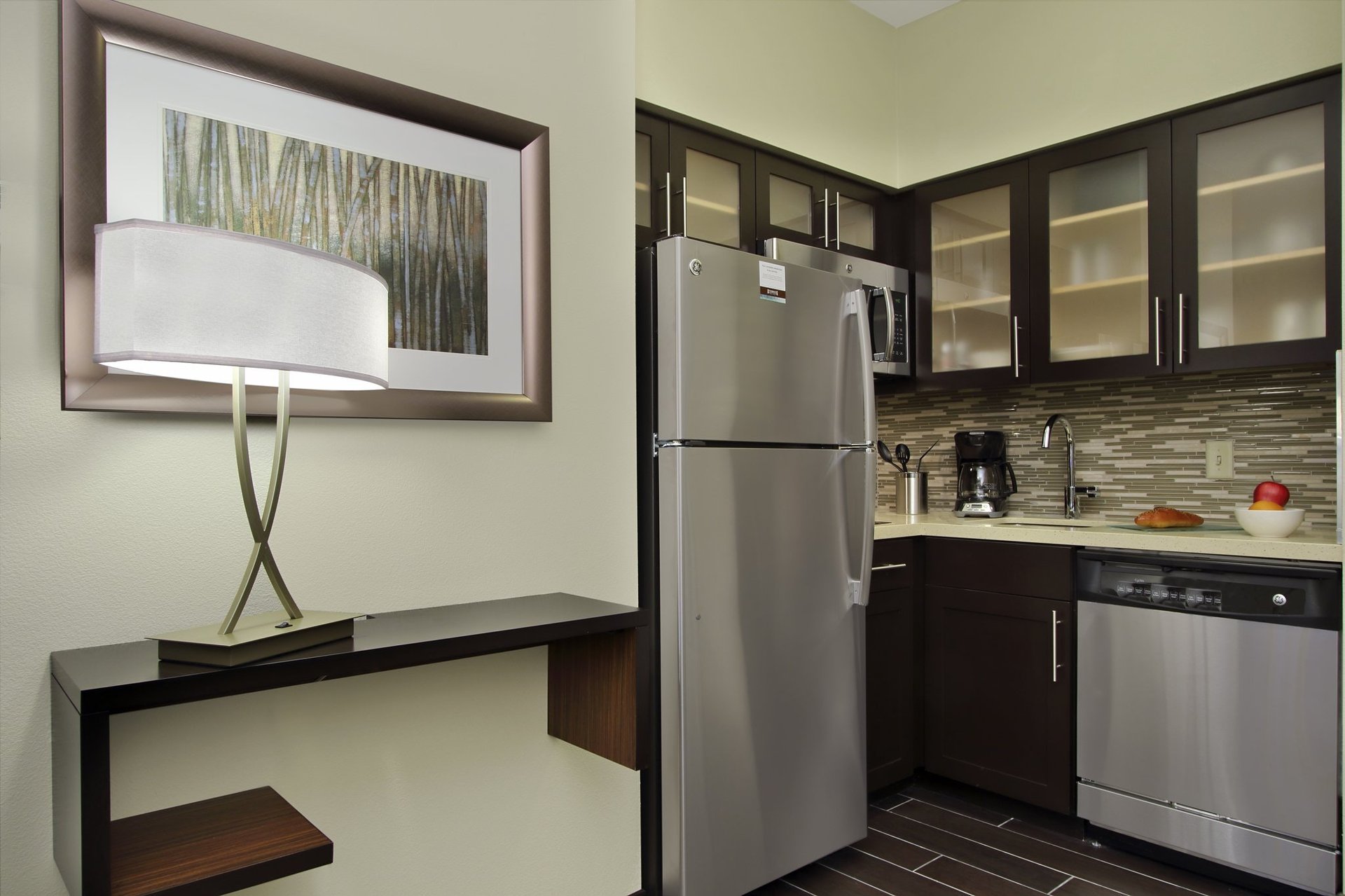 Queen Studio Suite Kitchen
