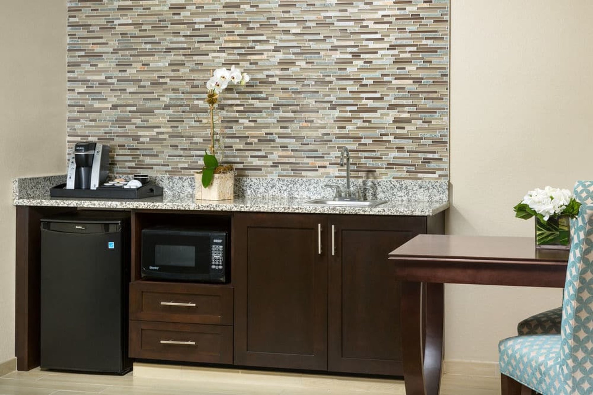 Wet bar
