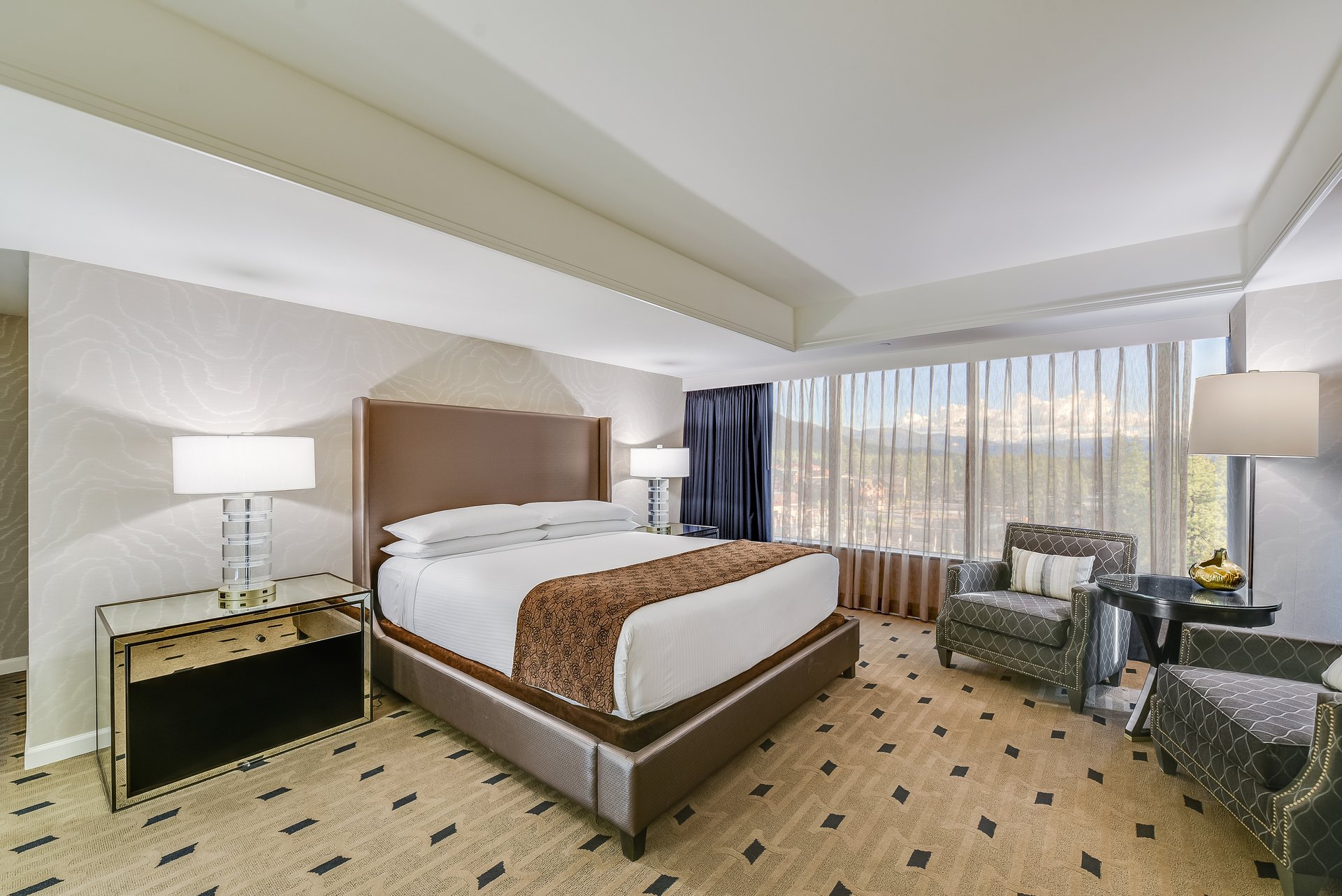 Lake View Balcony Suite 1 King.jpg