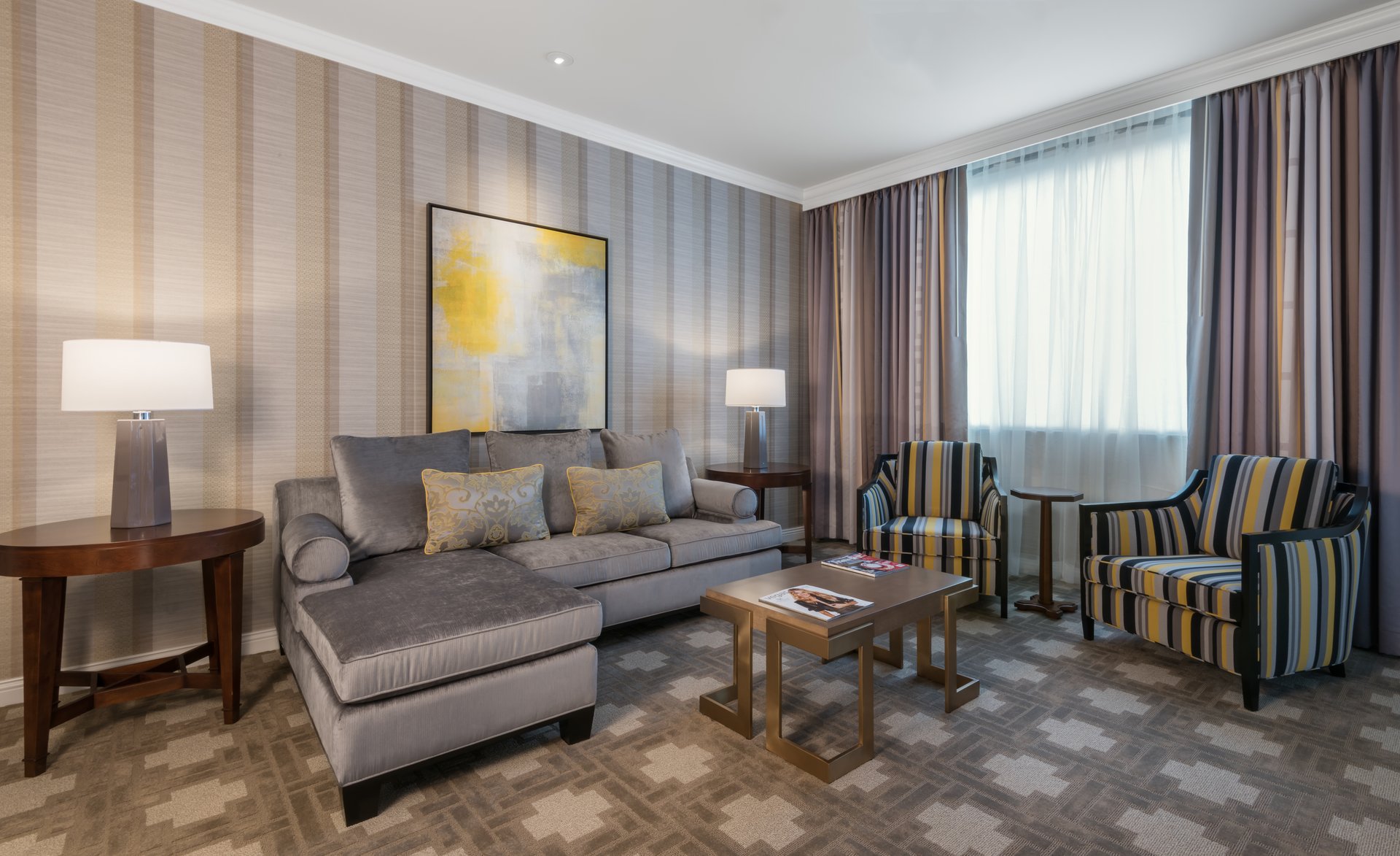 Exec Suite Signature Level Living Room