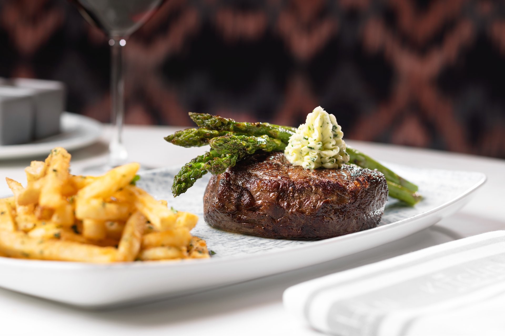 20220504_RW_Kitchen_SteakFrites_v1.jpg | Conrad Las Vegas at Resorts World