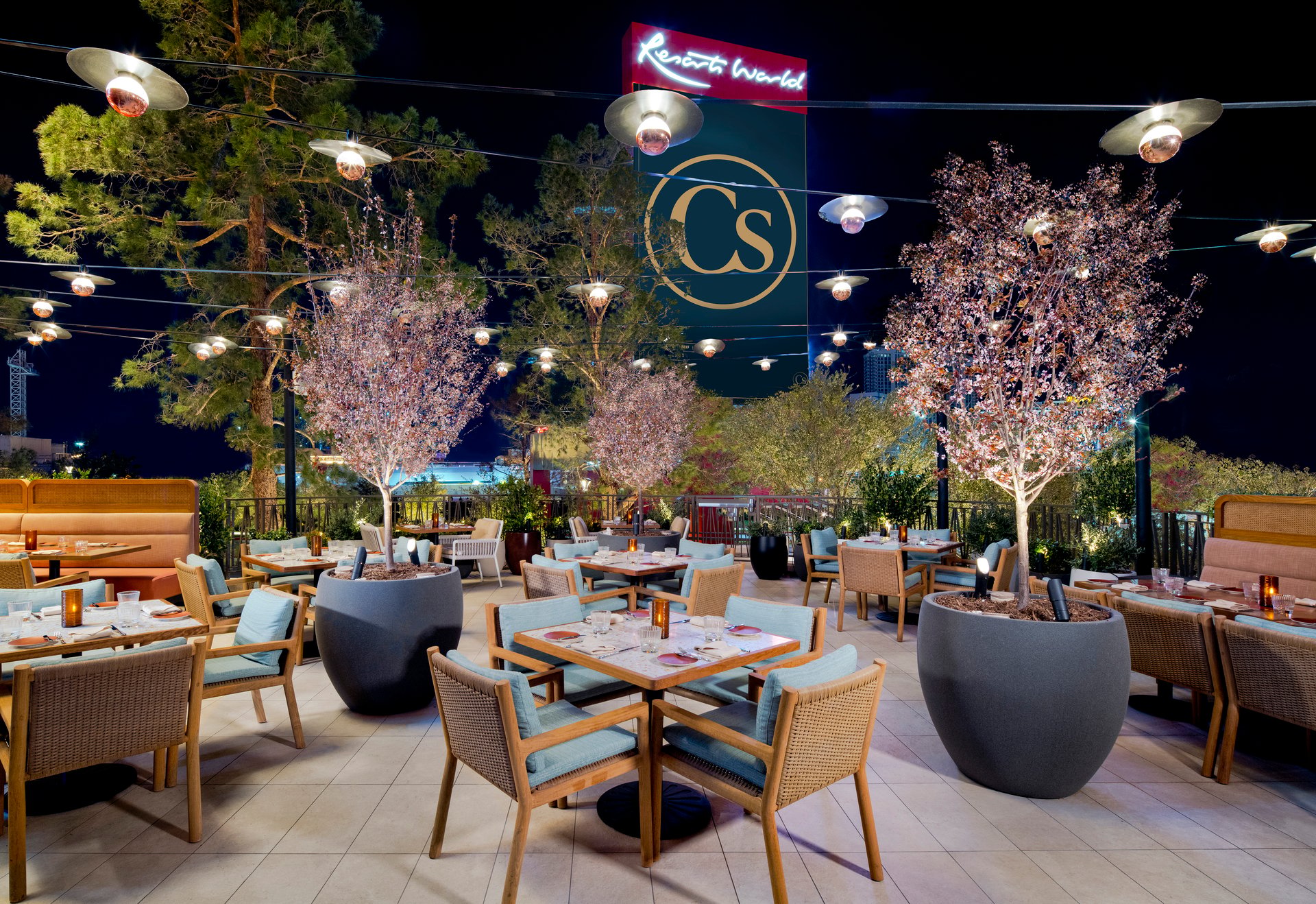 North Patio_Jeff Green Photography.jpg | Conrad Las Vegas at Resorts World
