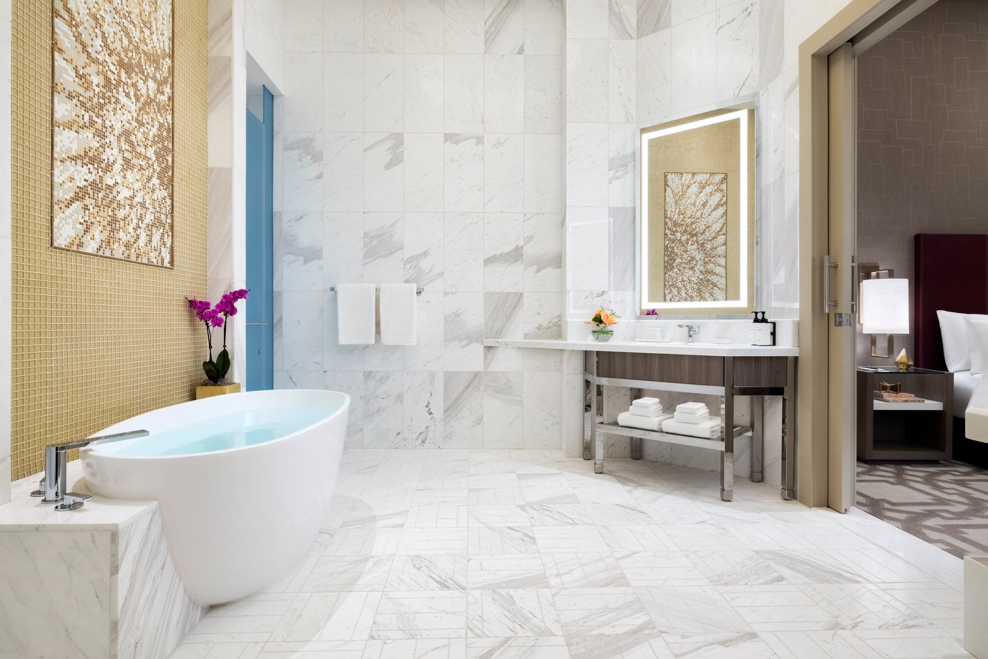 Crockfords Las Vegas_Strip View One-Bedroom Entertainment Suite_ Bathroom