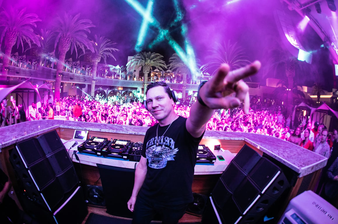 Tiesto 8.21 (2) | Crockfords Las Vegas, LXR Hotels and Resorts