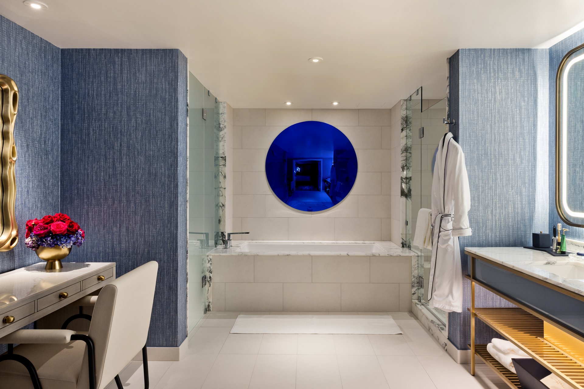 FBLV_Tower_62_Royal Suite.jpg