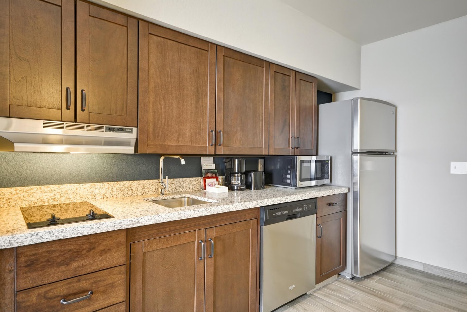 LASDMHW_Kitchen_Area_S.jpg