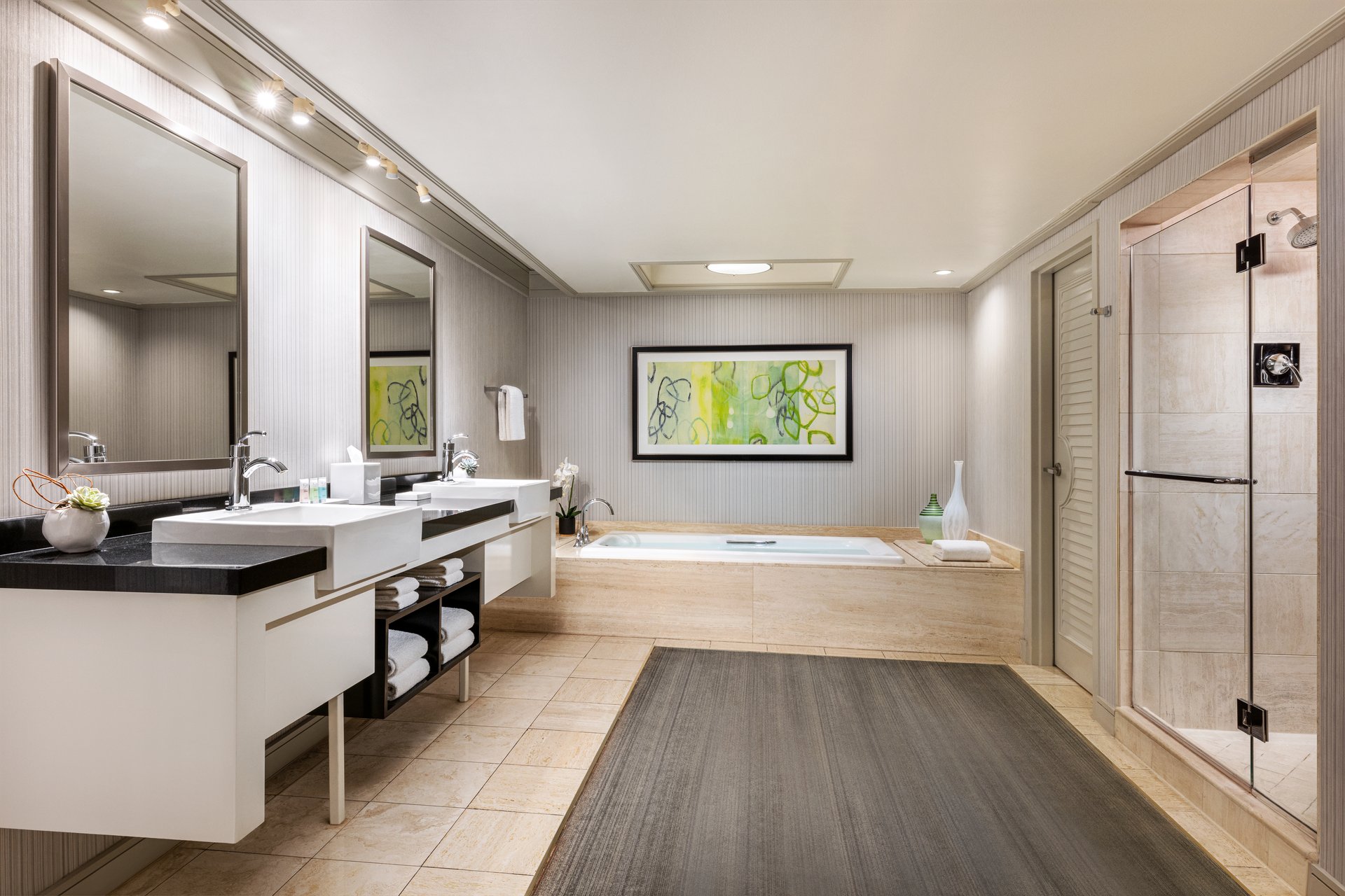 Hospitality Suite - Master Bathroom
