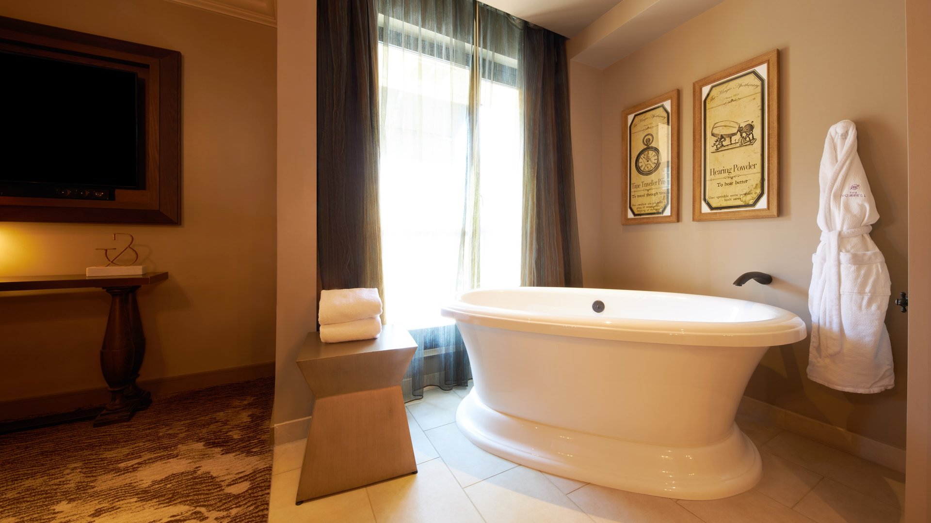 Bathtub