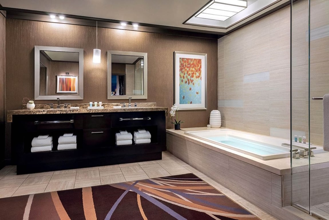 Penthouse Suite Restroom .jpg | The Mirage Resort & Casino