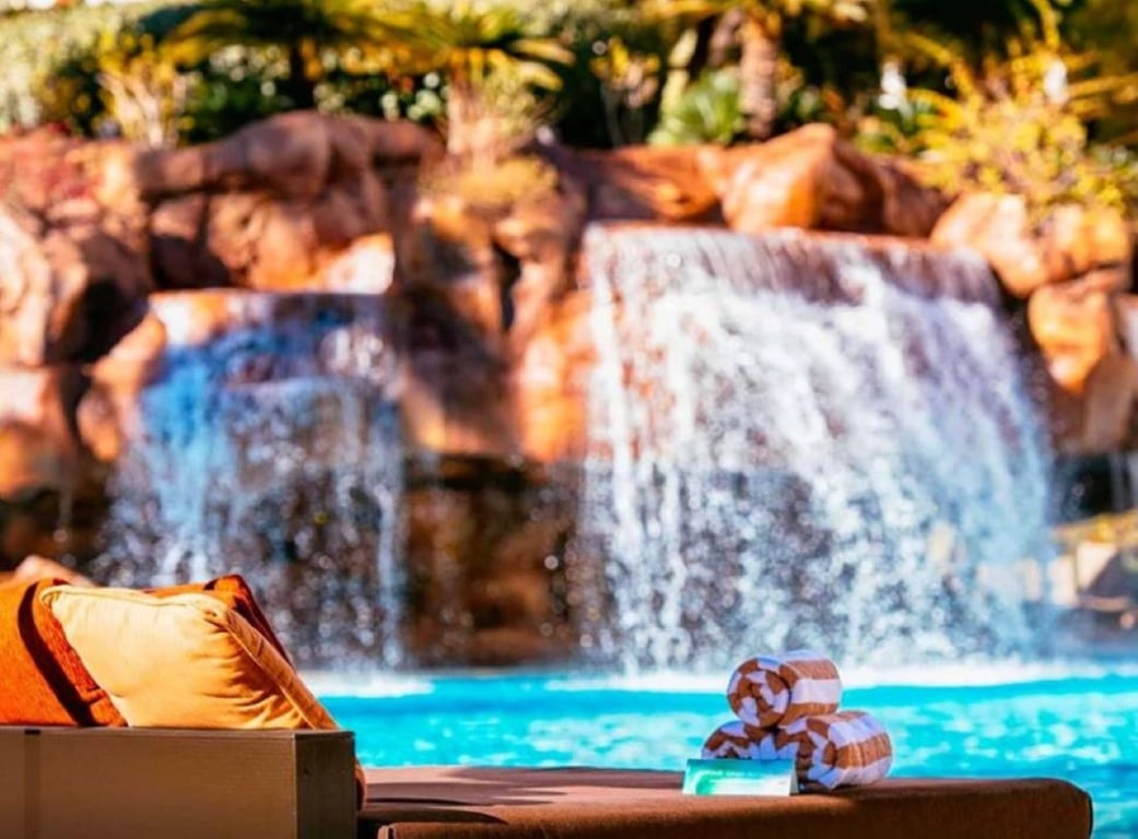 Resort Pool - Day Bed.jpg | The Mirage Hotel & Casino