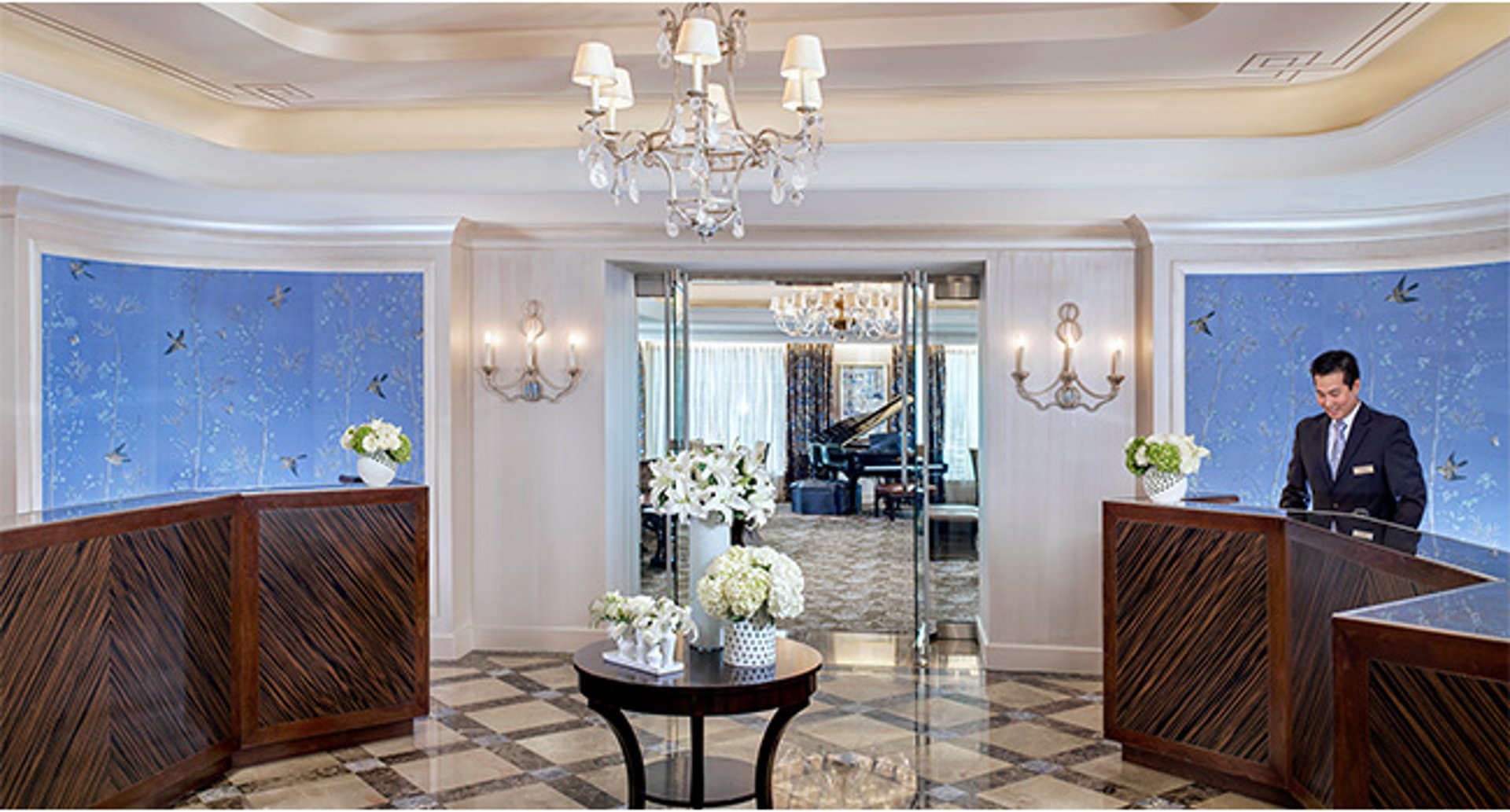 Palazzo Prestige Club Lounge.jpg