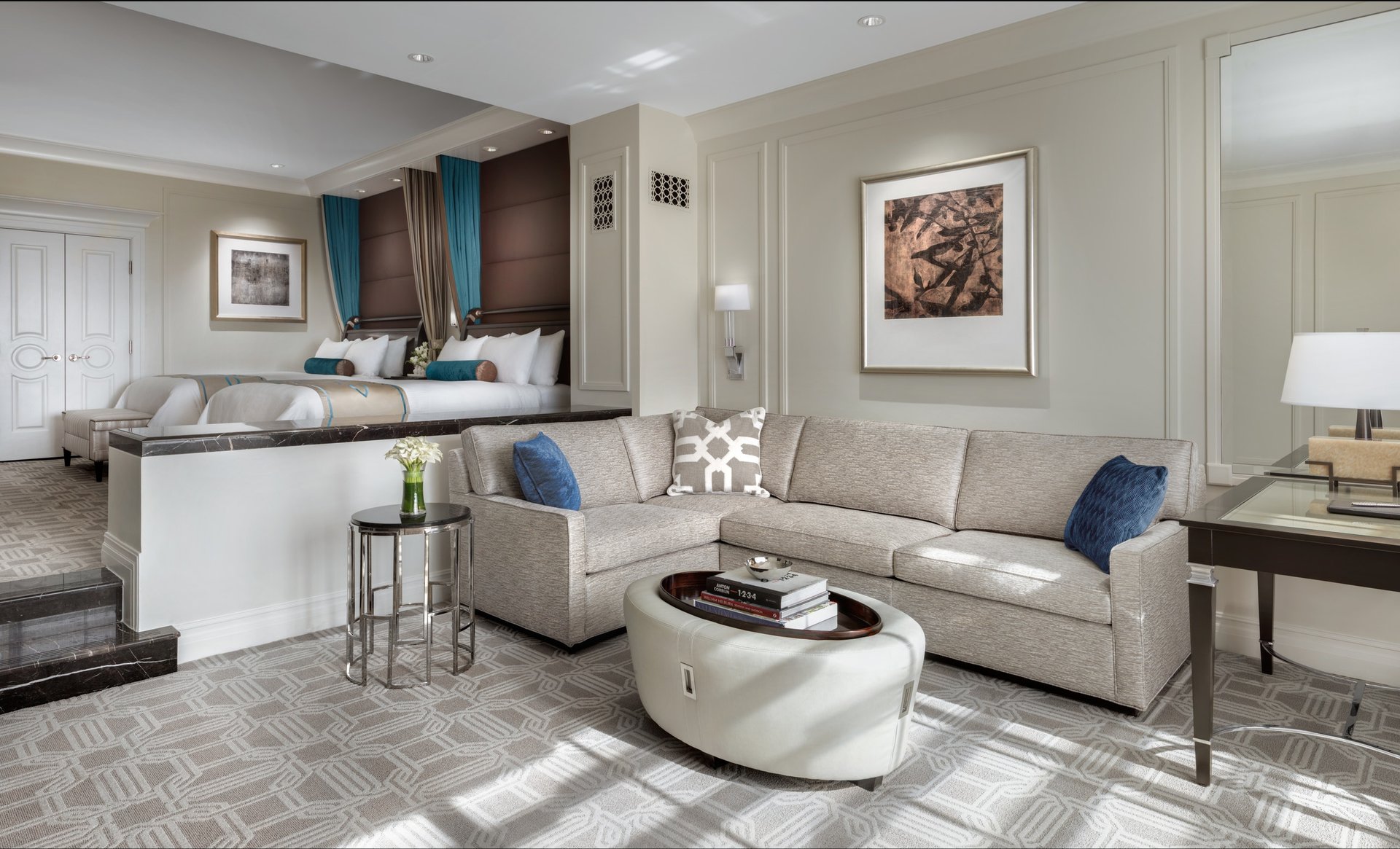 Palazzo Luxury Two Queen Living Area