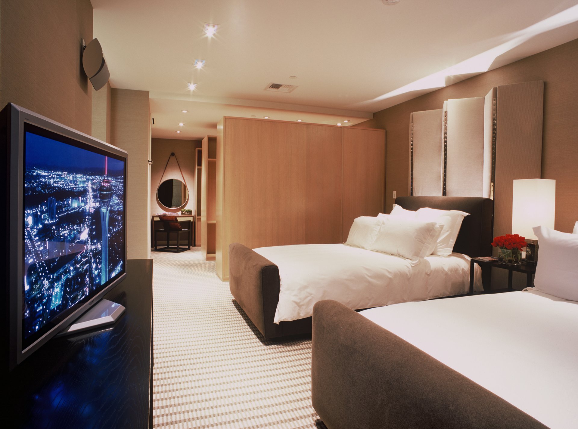 Queen Bedroom