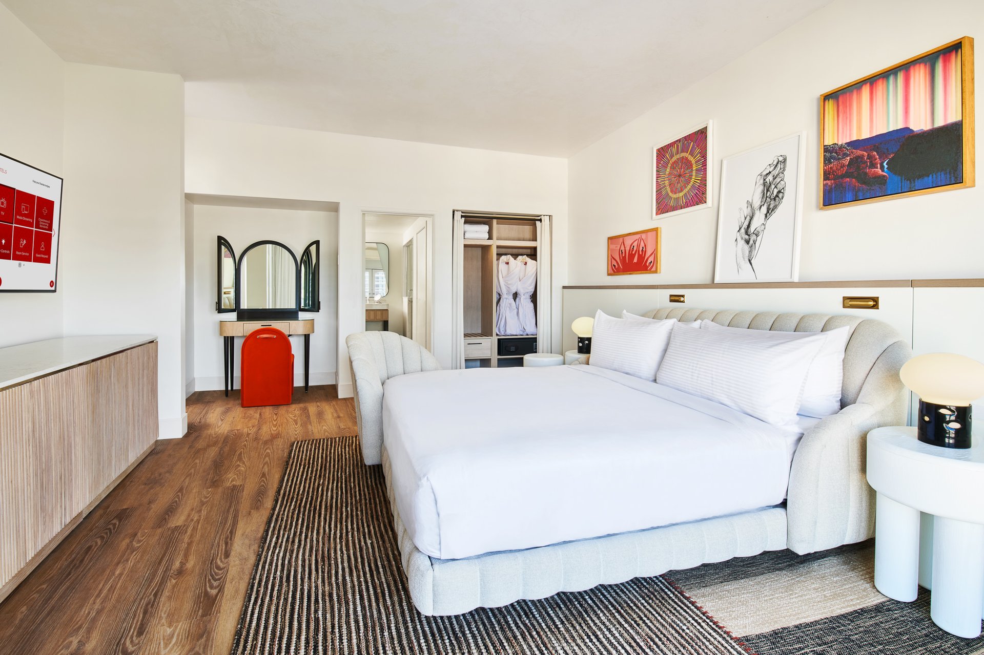 Oasis Chamber Suite Bedroom 2