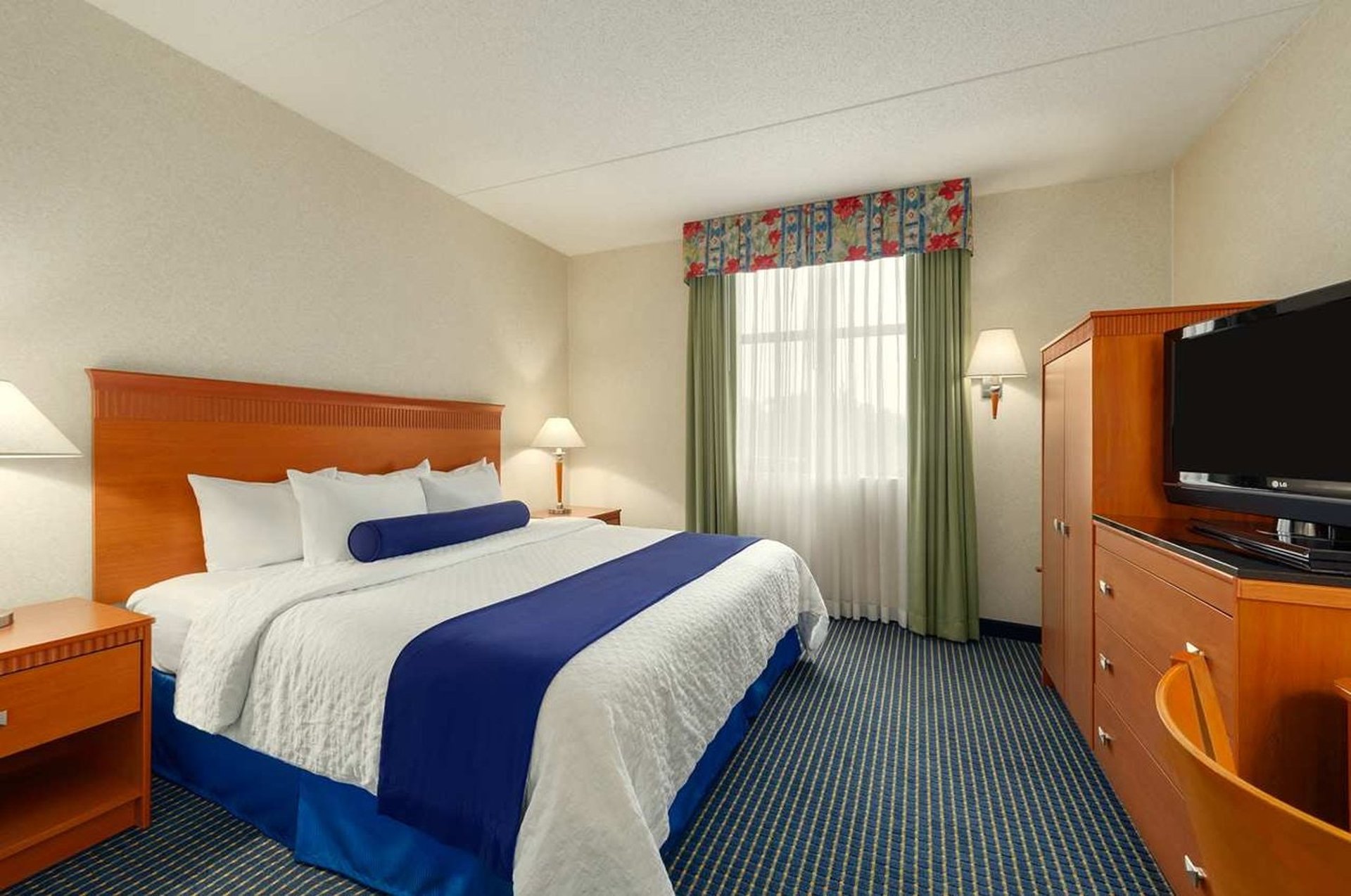 Suite Bedroom