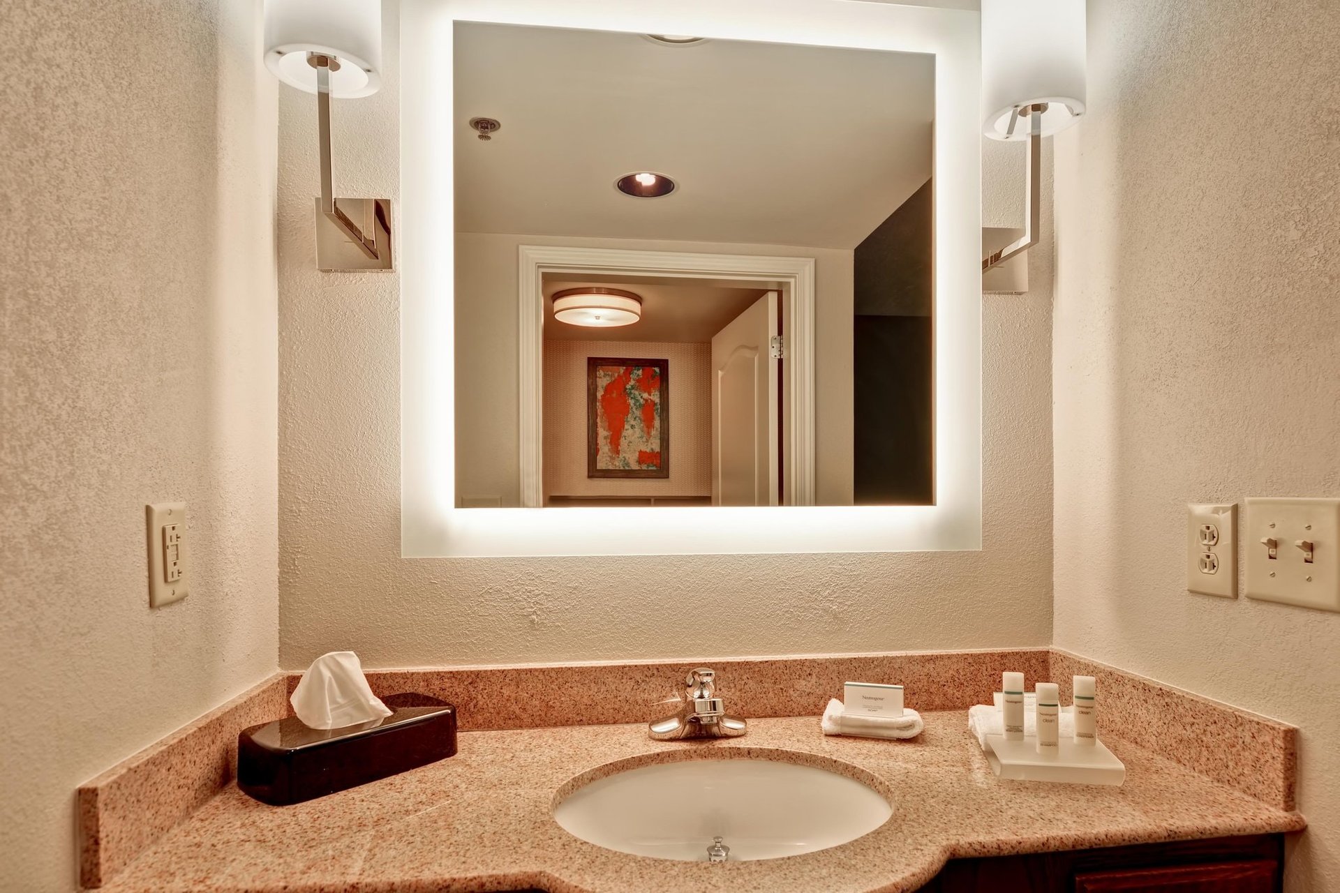 Suite Bathroom