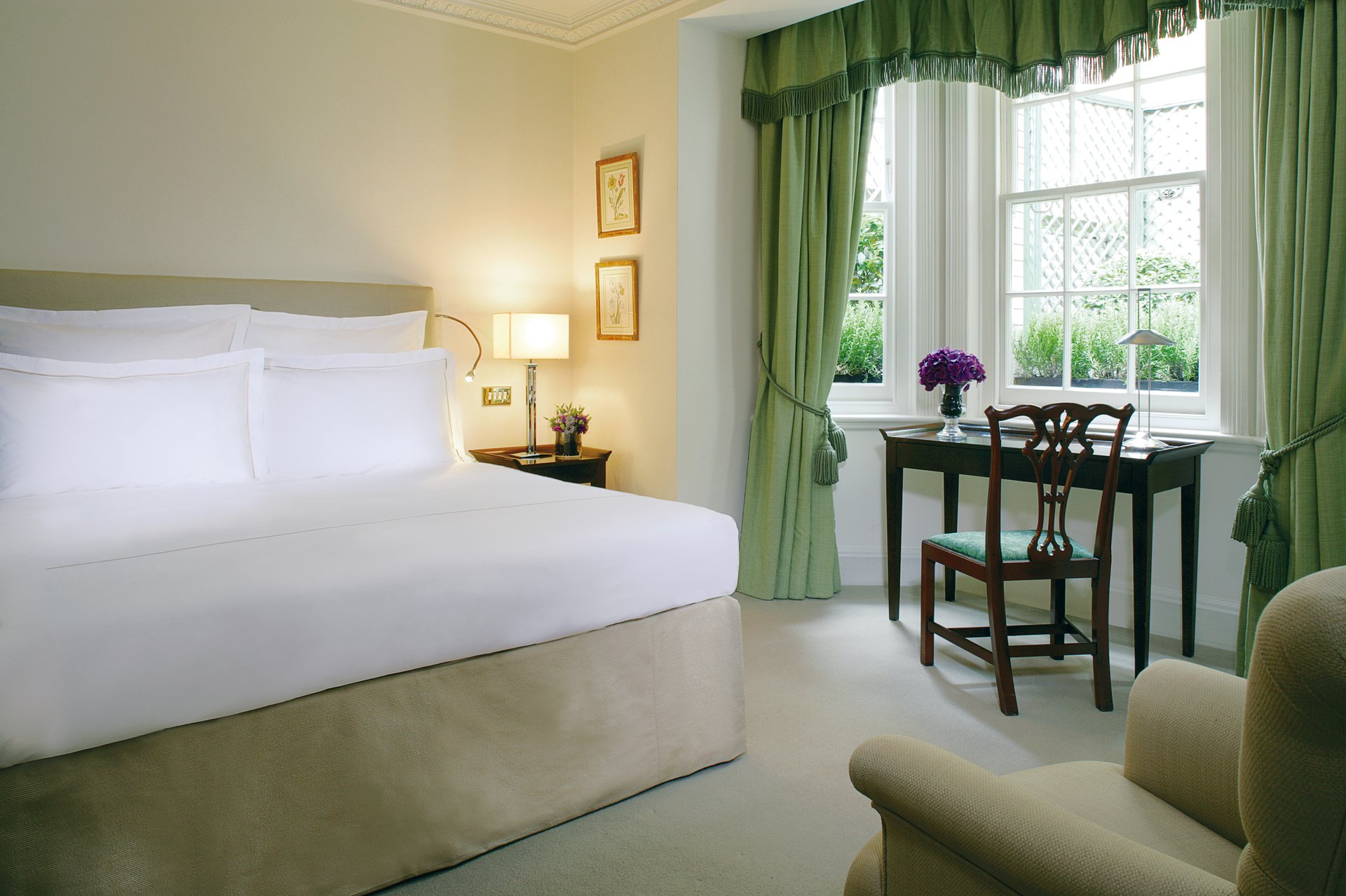 DUKES Bedroom