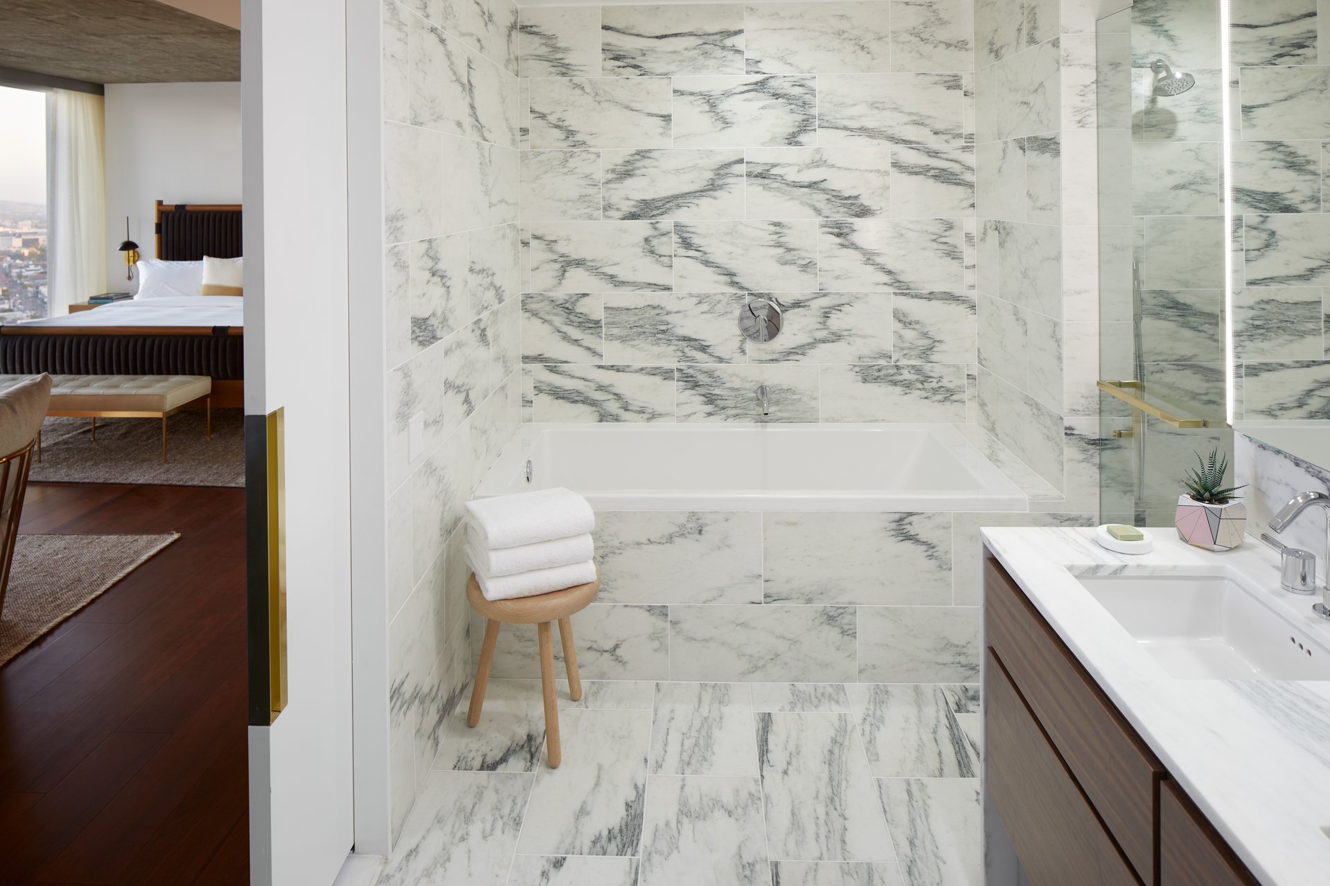 Canyon House Bathroom