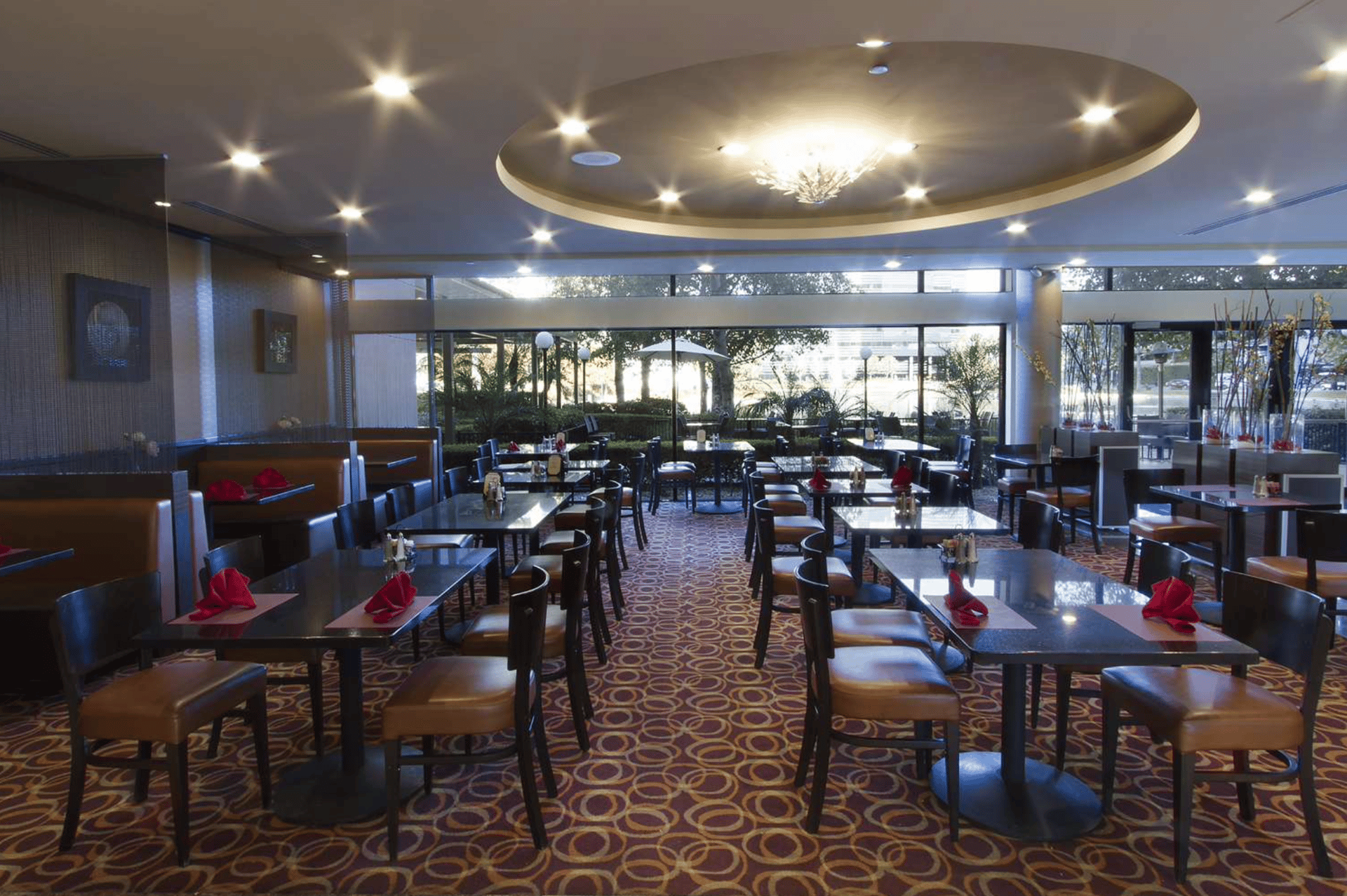 Dining 2 | DoubleTree by Hilton Orange County Airport