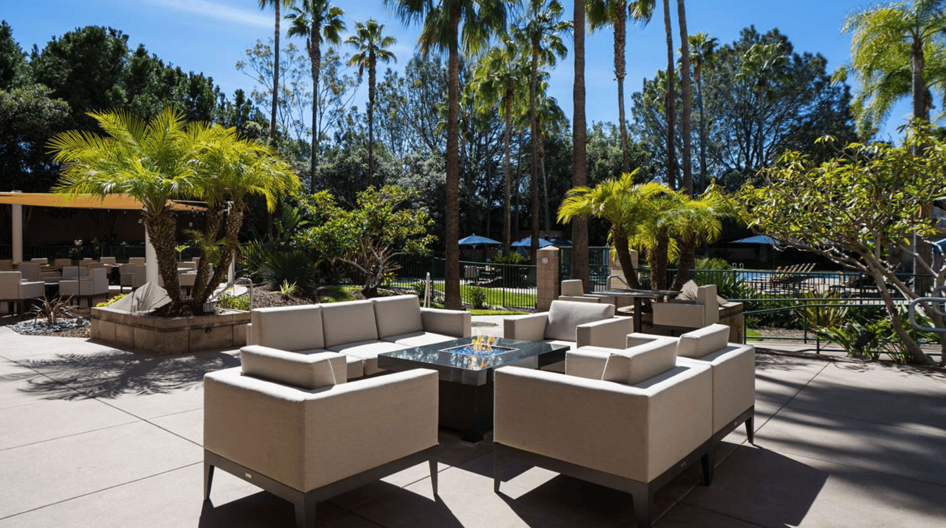Fire Pit | Hilton Santa Monica Hotel & Suites