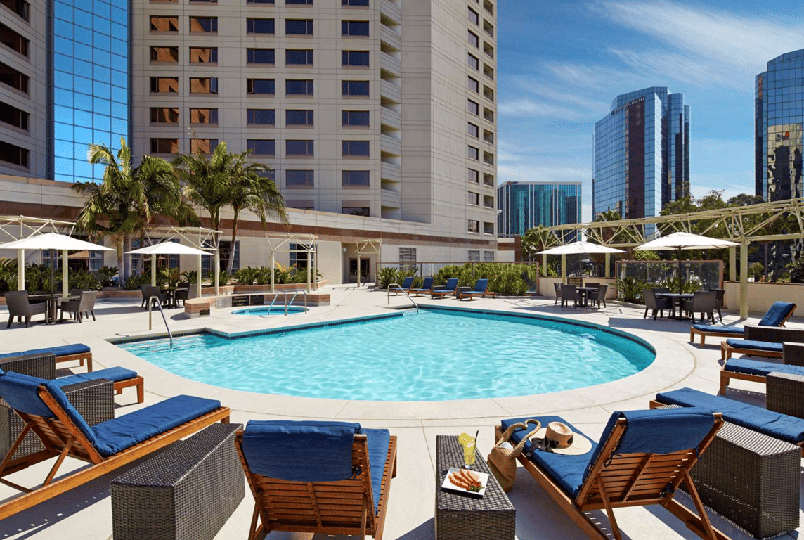 Pool | Hilton Long Beach