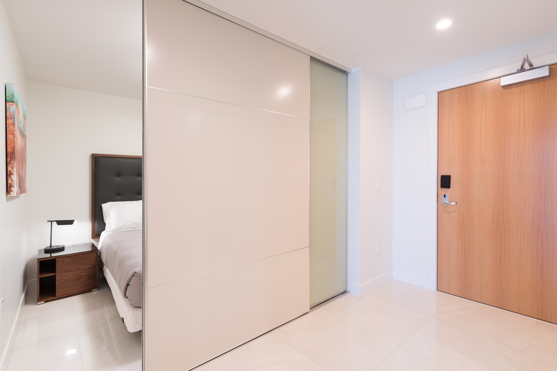 Second bedroom Entry