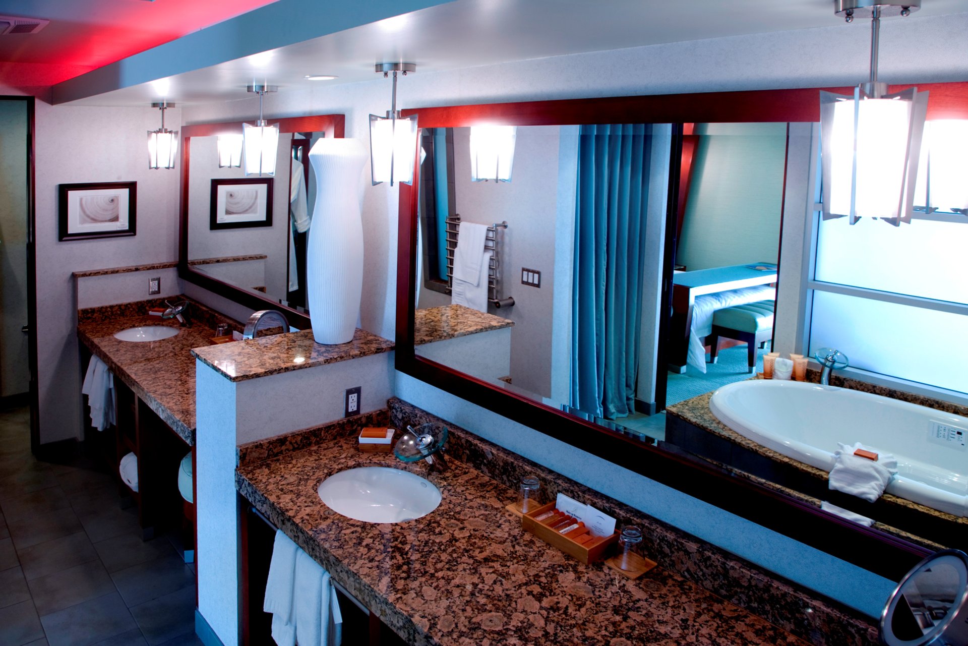 Napa Suite Bathroom