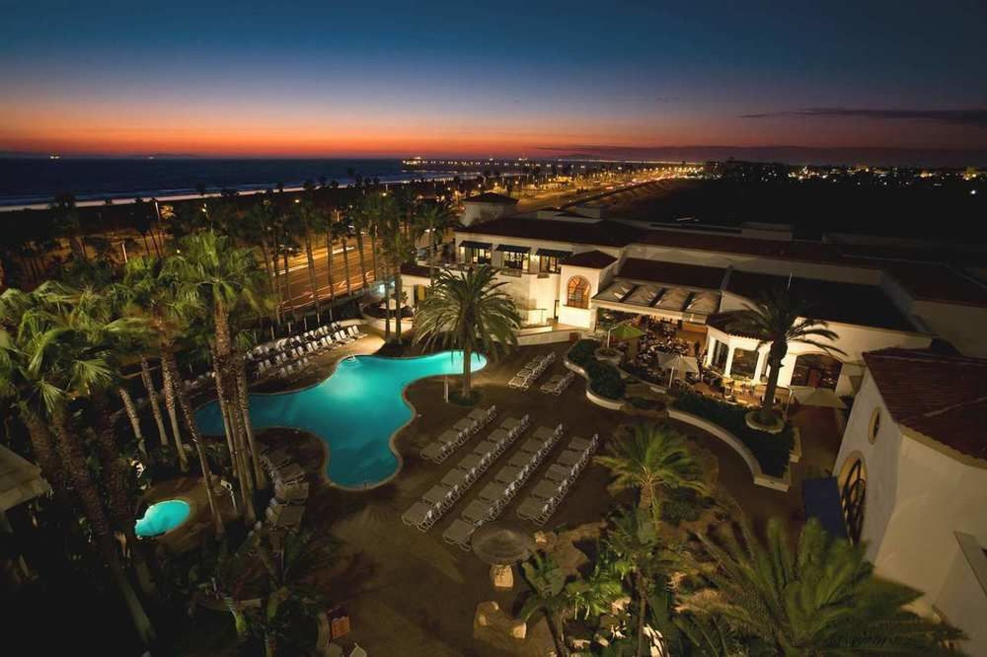 Waterfront Exterior | The Waterfront Beach Resort, A Hilton Hotel
