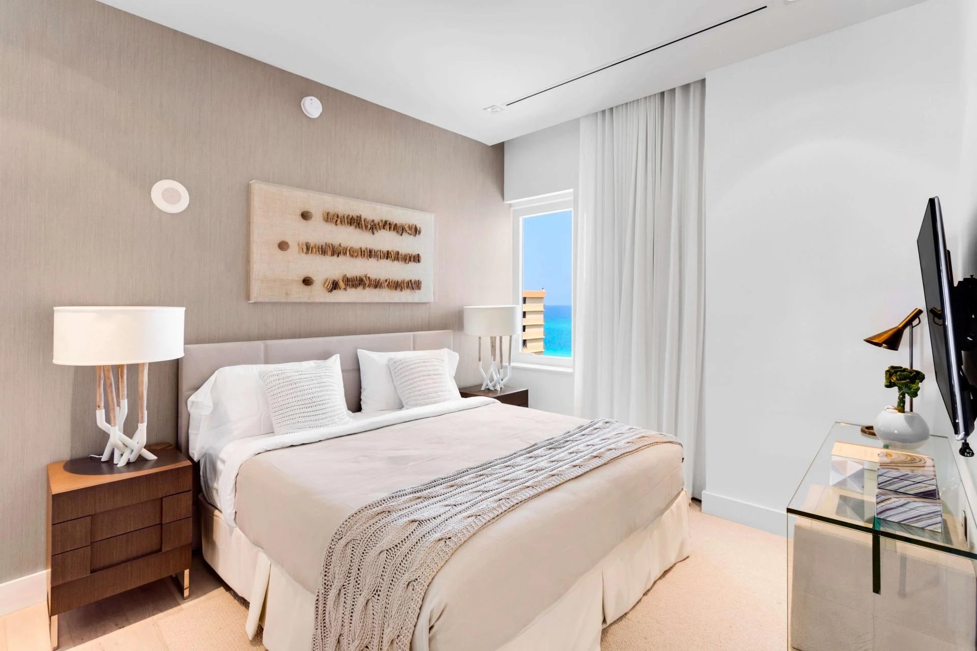 11._third_bedroom_1.jpg