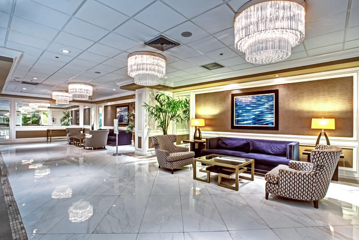 Lobby | DoubleTree by Hilton Grand Hotel Biscayne Bay