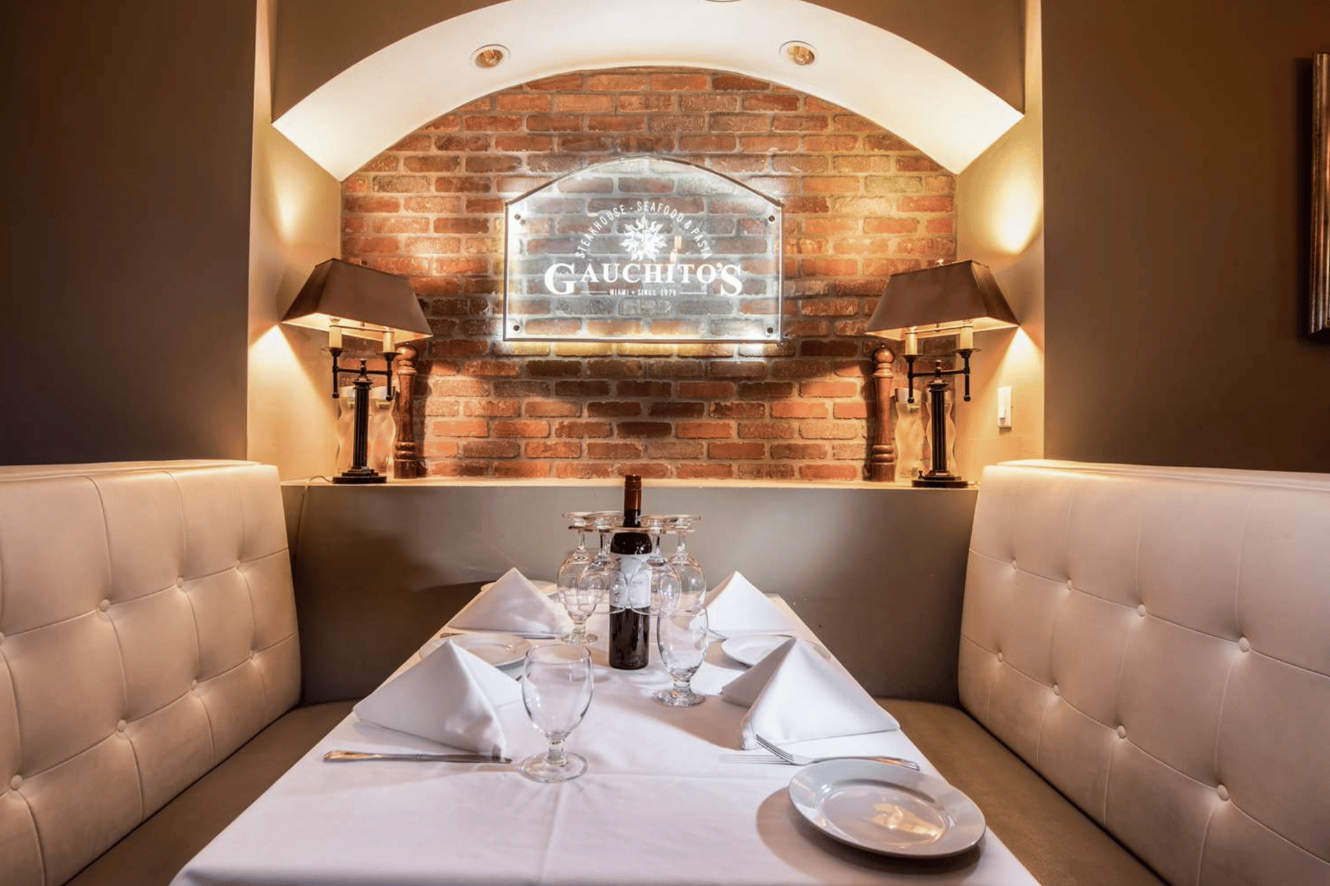 Restaurant | DoubleTree by Hilton Grand Hotel Biscayne Bay