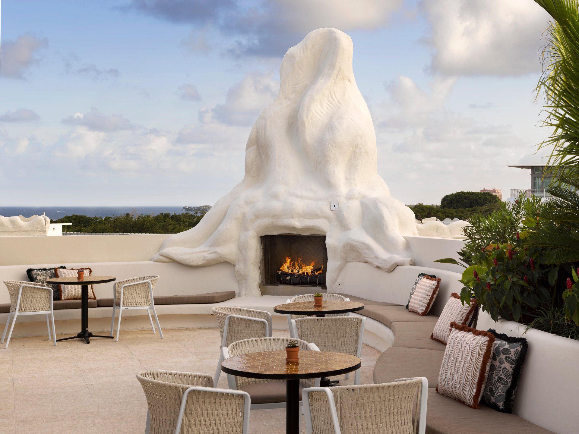Fireplace | Mayfair House Hotel & Garden