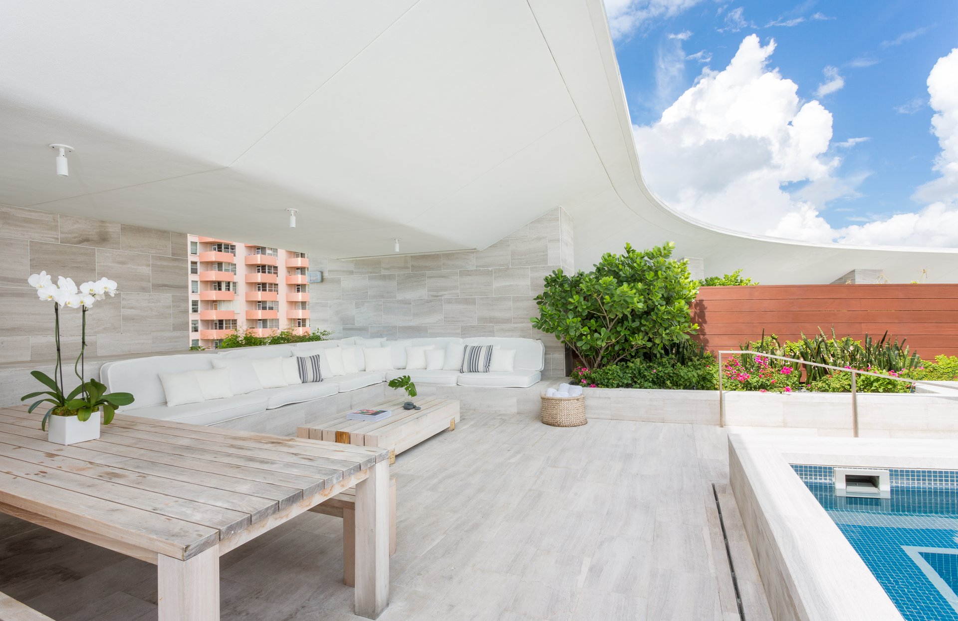 Spacious Terrace