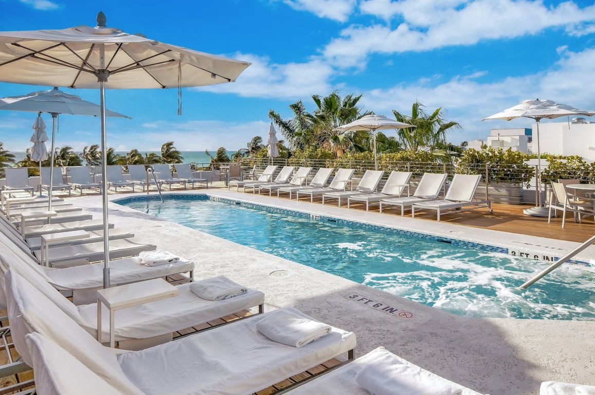 Pool Daytime | The Tony Hotel South Beach